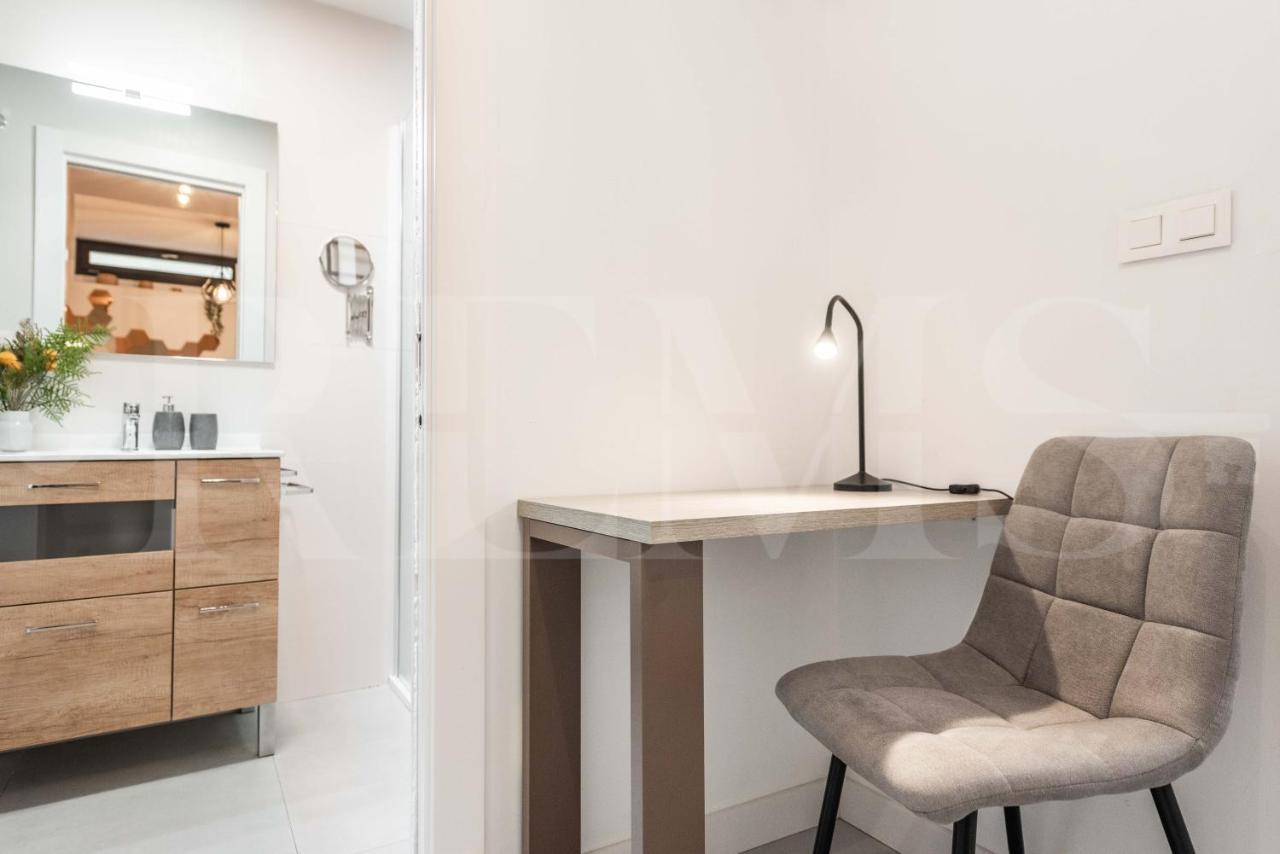 Intimate And Quiet Apartment - Center Malaga Luaran gambar